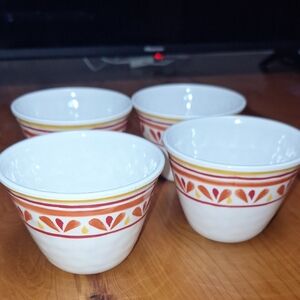 Vibrant Patterned Bobby Flay Plastic Bowl Set